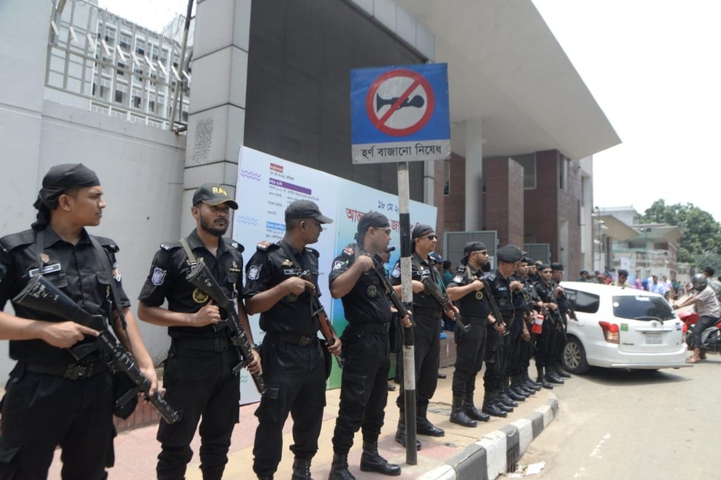 SWAT, BGB deployed at Secretariat as protests continue for fourth day