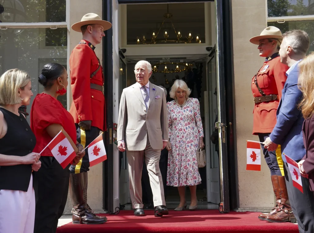 King travels to support Canada as it fends off Trump