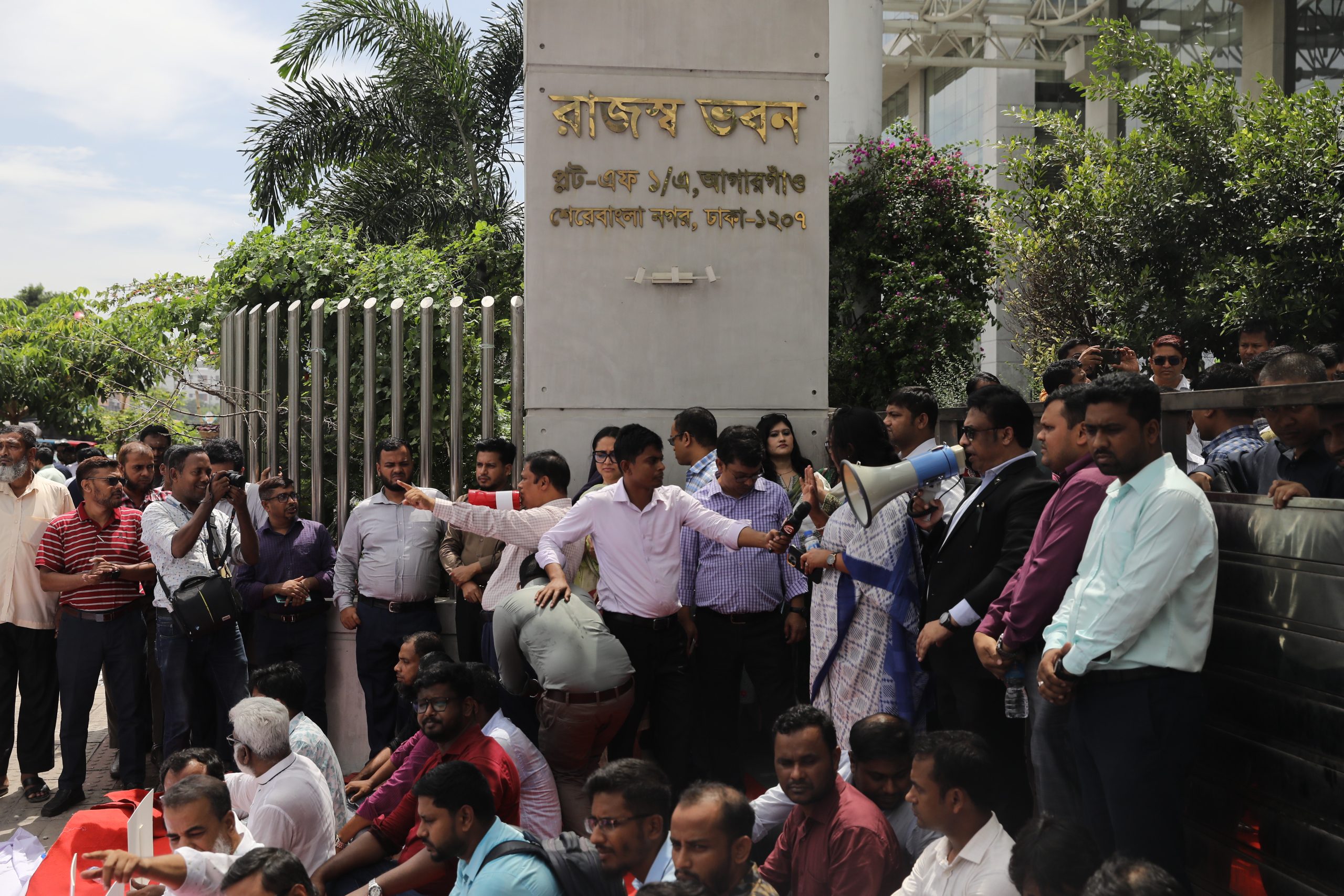 Revenue services on the verge of shutdown