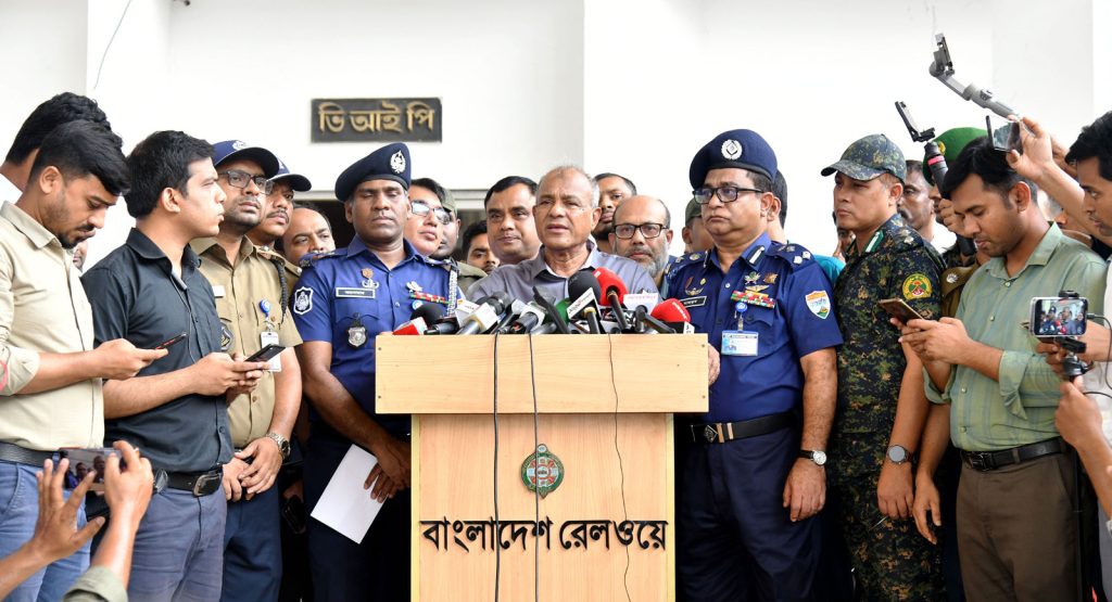 Discipline and patience key to maintaining law & order and controlling traffic: Home adviser
