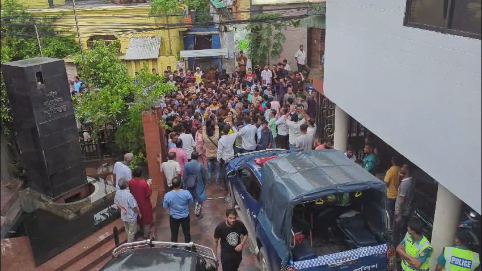 Chief adviser’s press secretary confined for three hours at Khulna Press Club