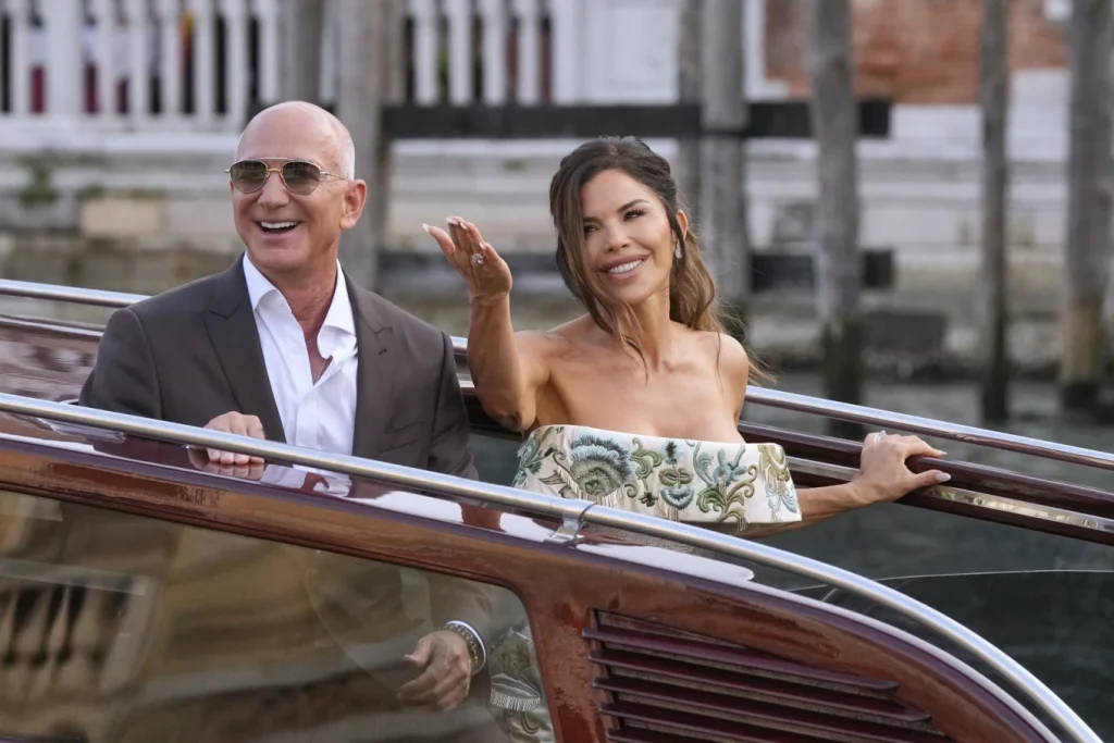 Jeff Bezos weds Lauren Sánchez in lavish Venice ceremony Jeff Bezos