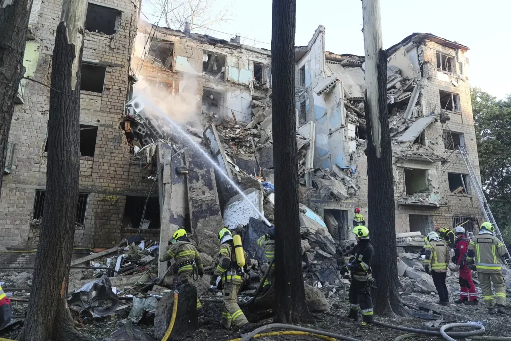 Russian attacks on Ukraine kill at least 5 and injure over a dozen