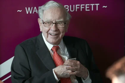 Warren Buffett announces donetion