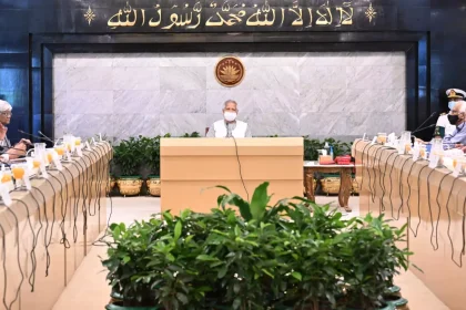 YUNUS IN FLOOD DISCUSSION