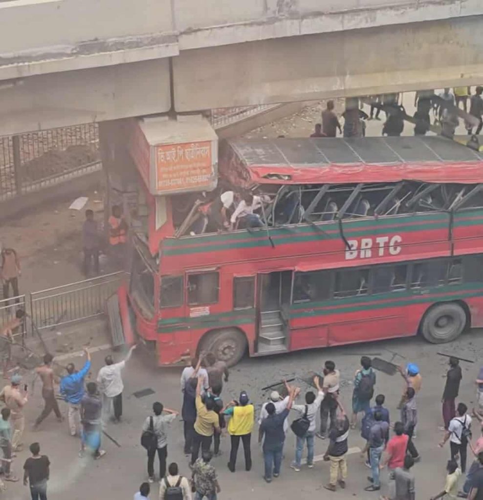 BRTC bus crashes into elevated expressway pillar at Farmgate; several hurt