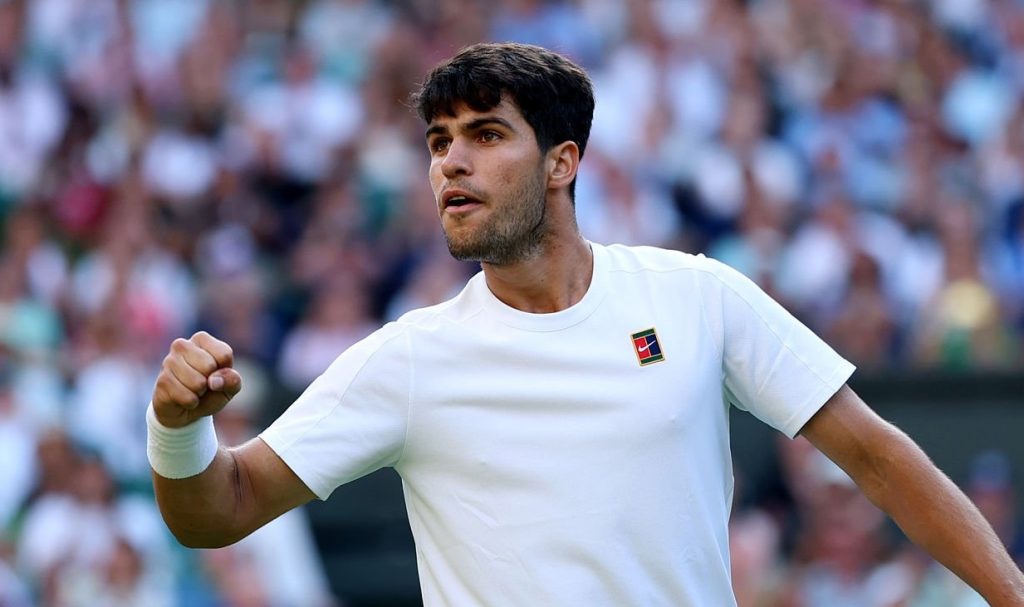 Alcaraz survives Struff scare to reach Wimbledon fourth round Alcaraz
