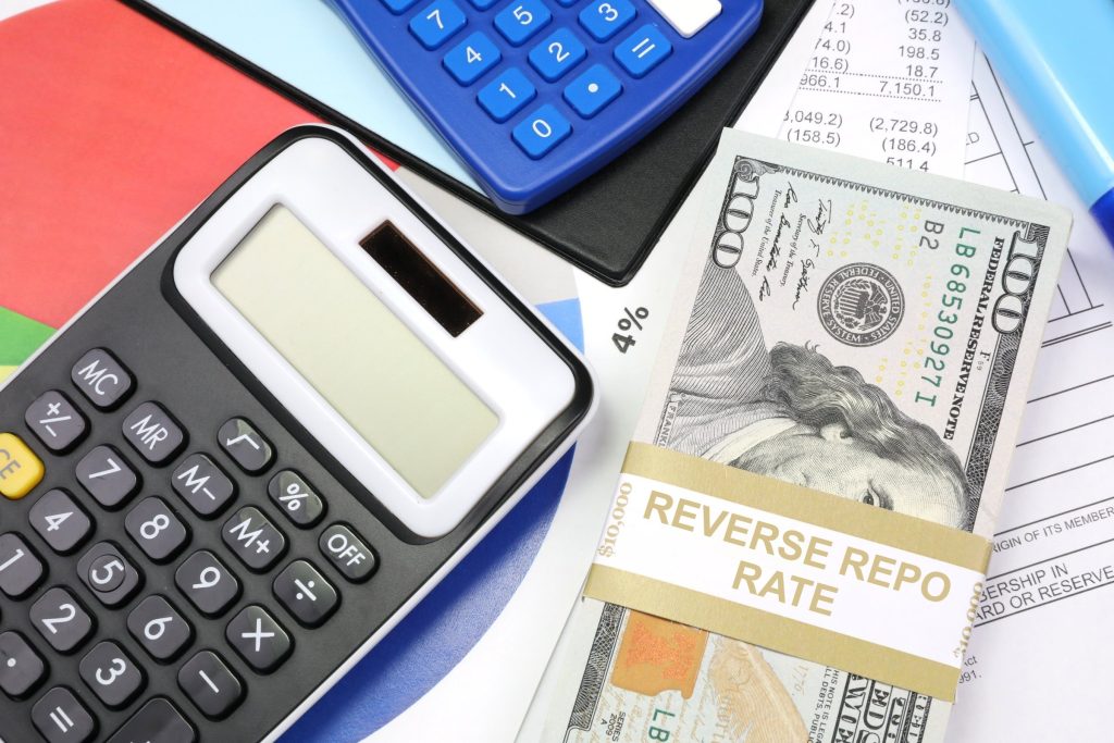 Reverse repo rate cut to 8%