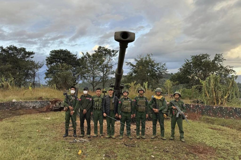 Myanmar offers cash to lure rebels