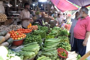 Green chillies below Tk100, vegetables cheaper in Ctg markets vegetables cheaper in Ctg markets