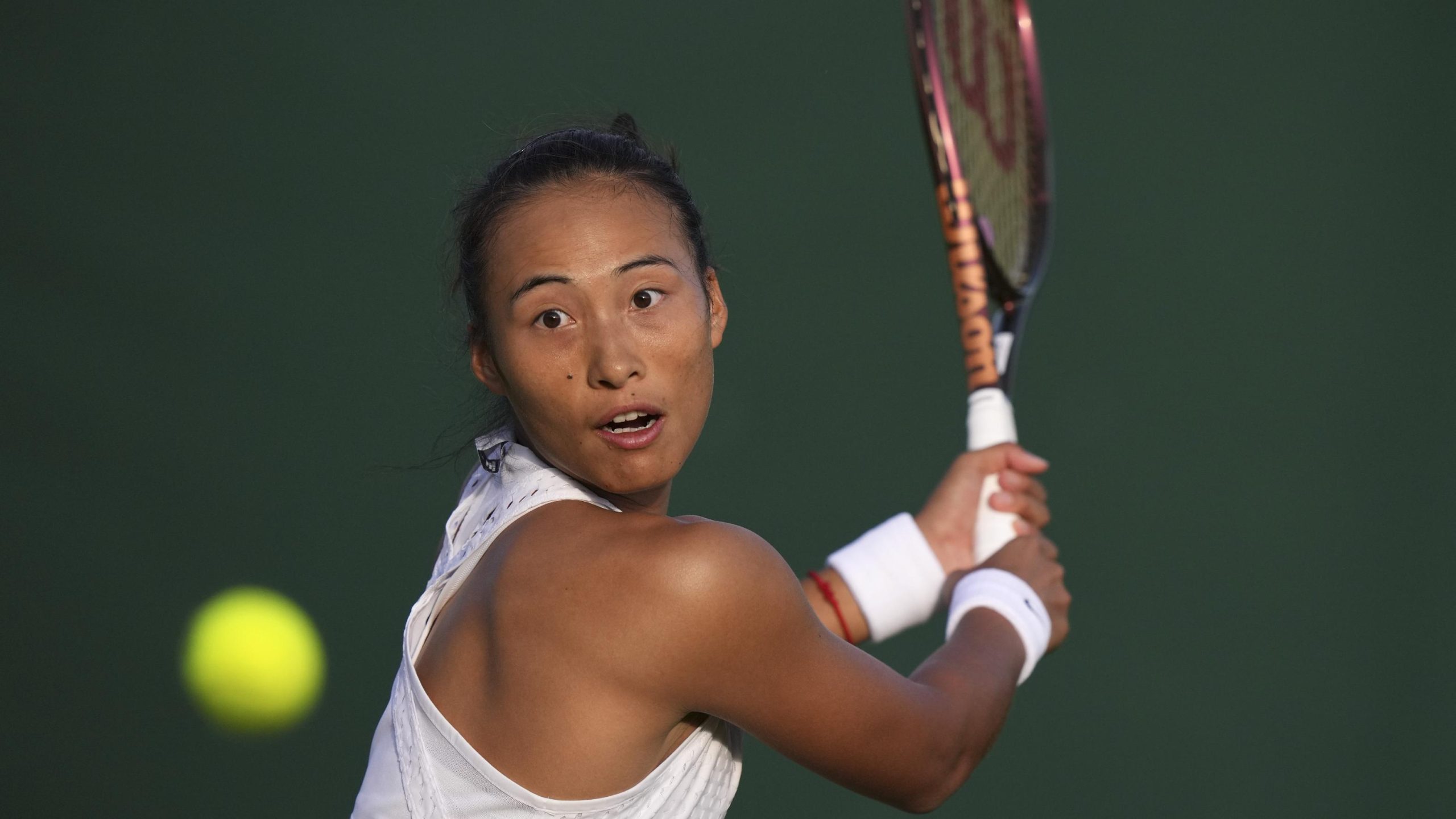 Zheng Qinwen withdraws from U.S. Open following elbow surgery