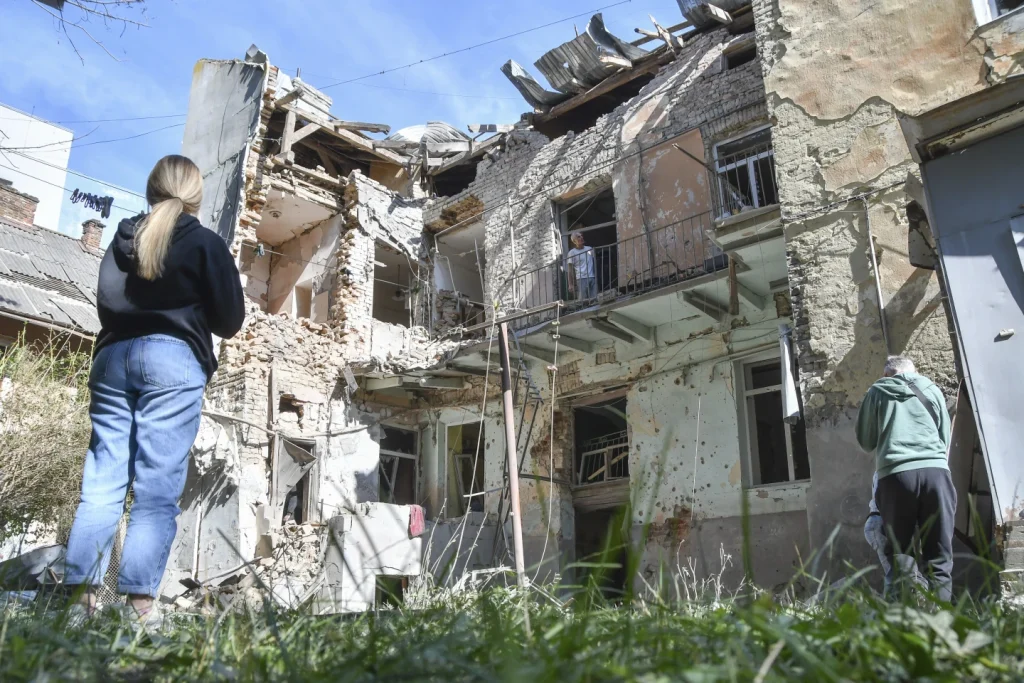 6 killed in Russian strikes in Ukraine russia ukraine war