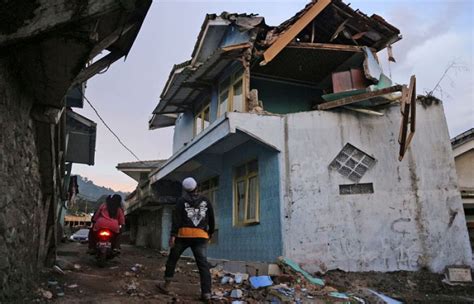 5.8 magnitude quake rocks Indonesia’s Sulawesi island