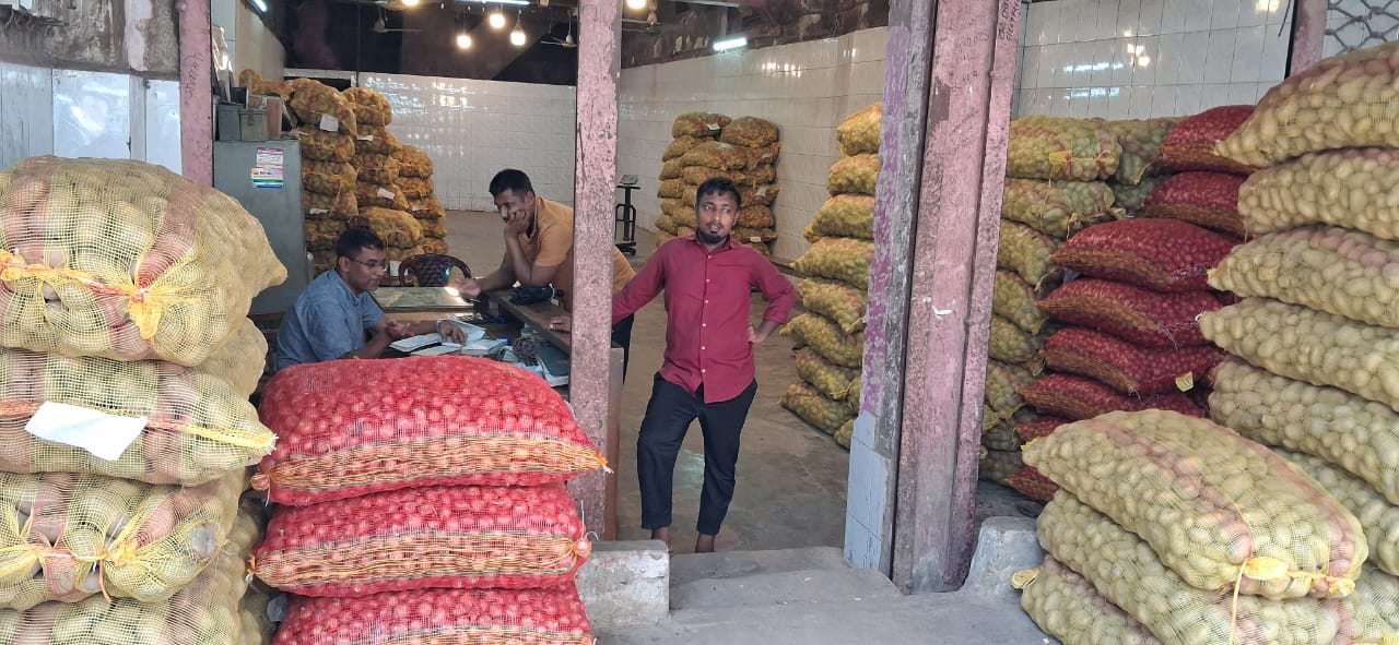 Most commodity prices rise in Khatunganj