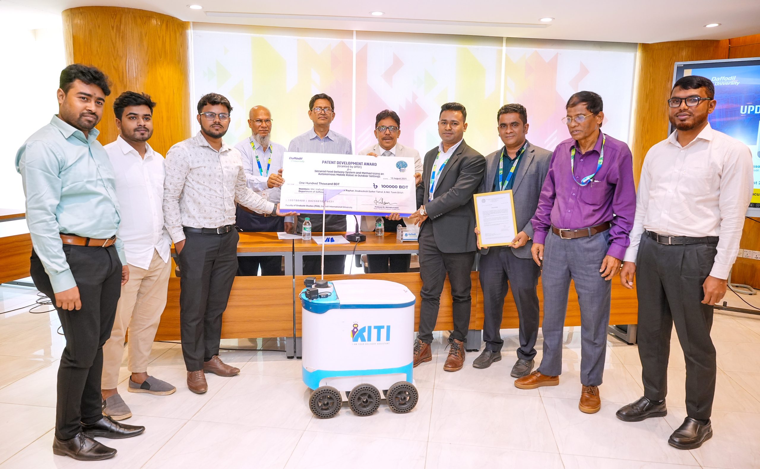 DIU unveils food delivery robot “Kiti”