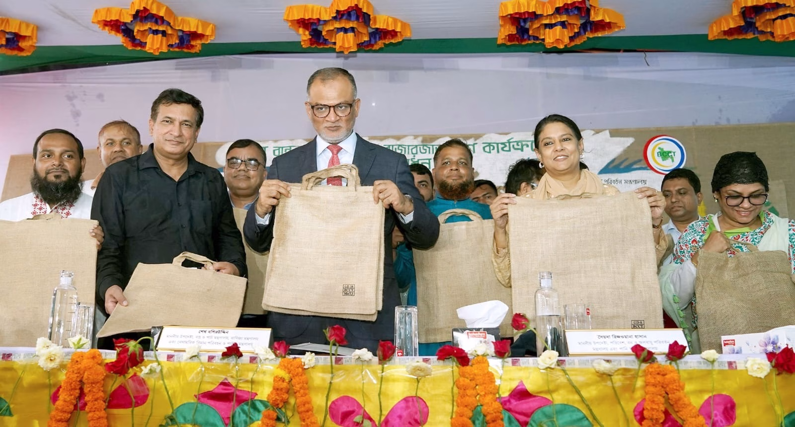Environment adviser urges switch to jute bags over polythene