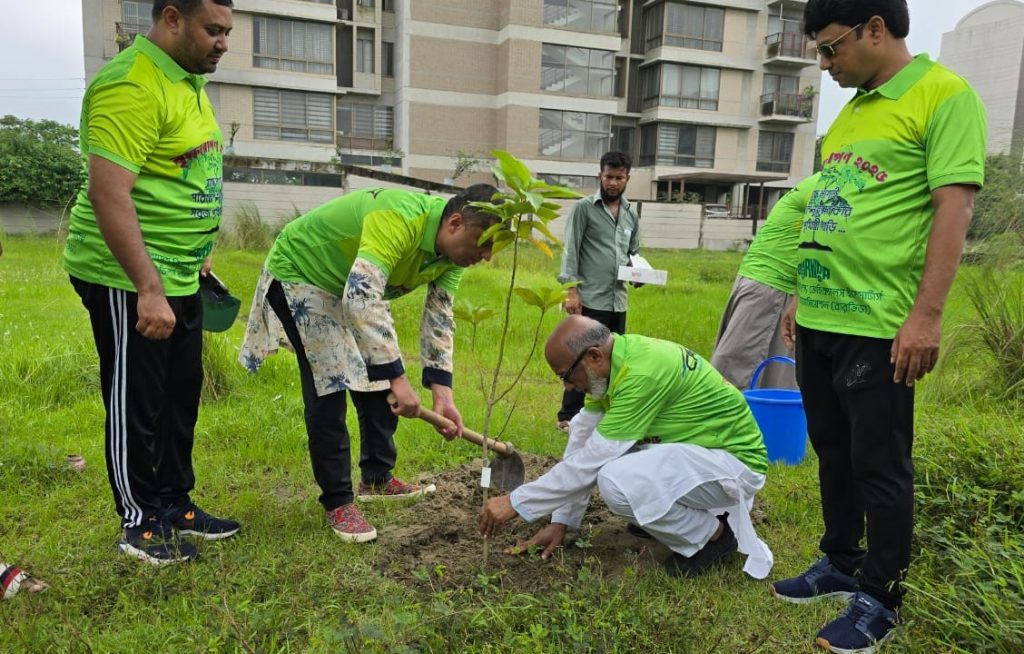 Car importers plant trees in capital
