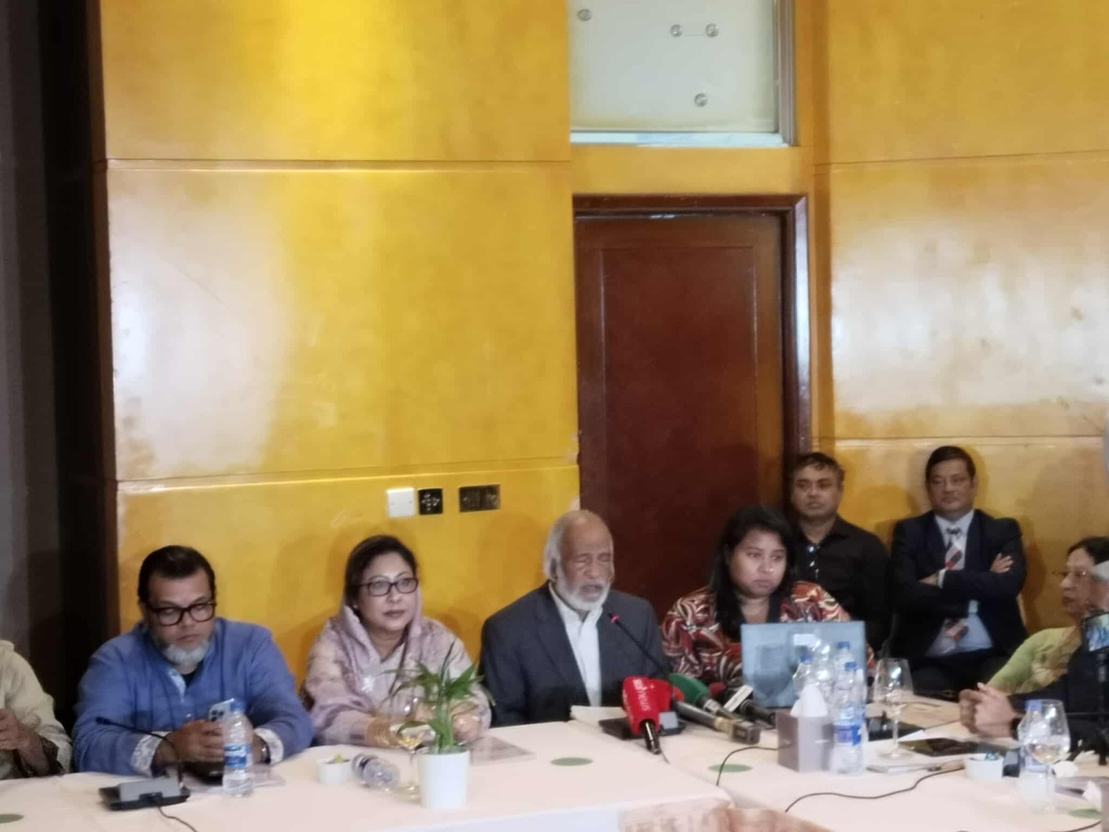 Whether someone wins or loses depends on popularity, not gender: Moyeen Khan