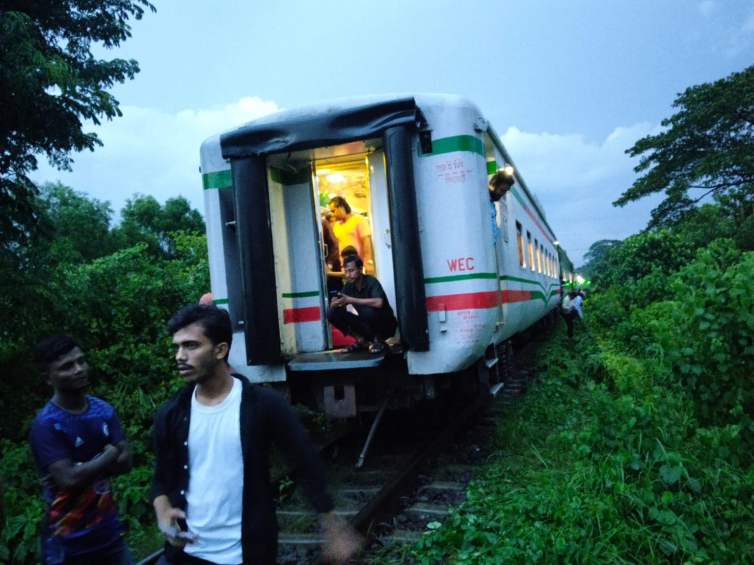 Mohanagar Express