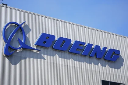 Boeing workers build fighter jets