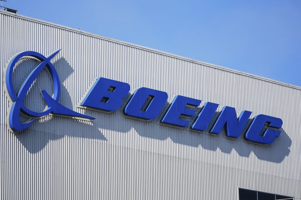Boeing workers build fighter jets