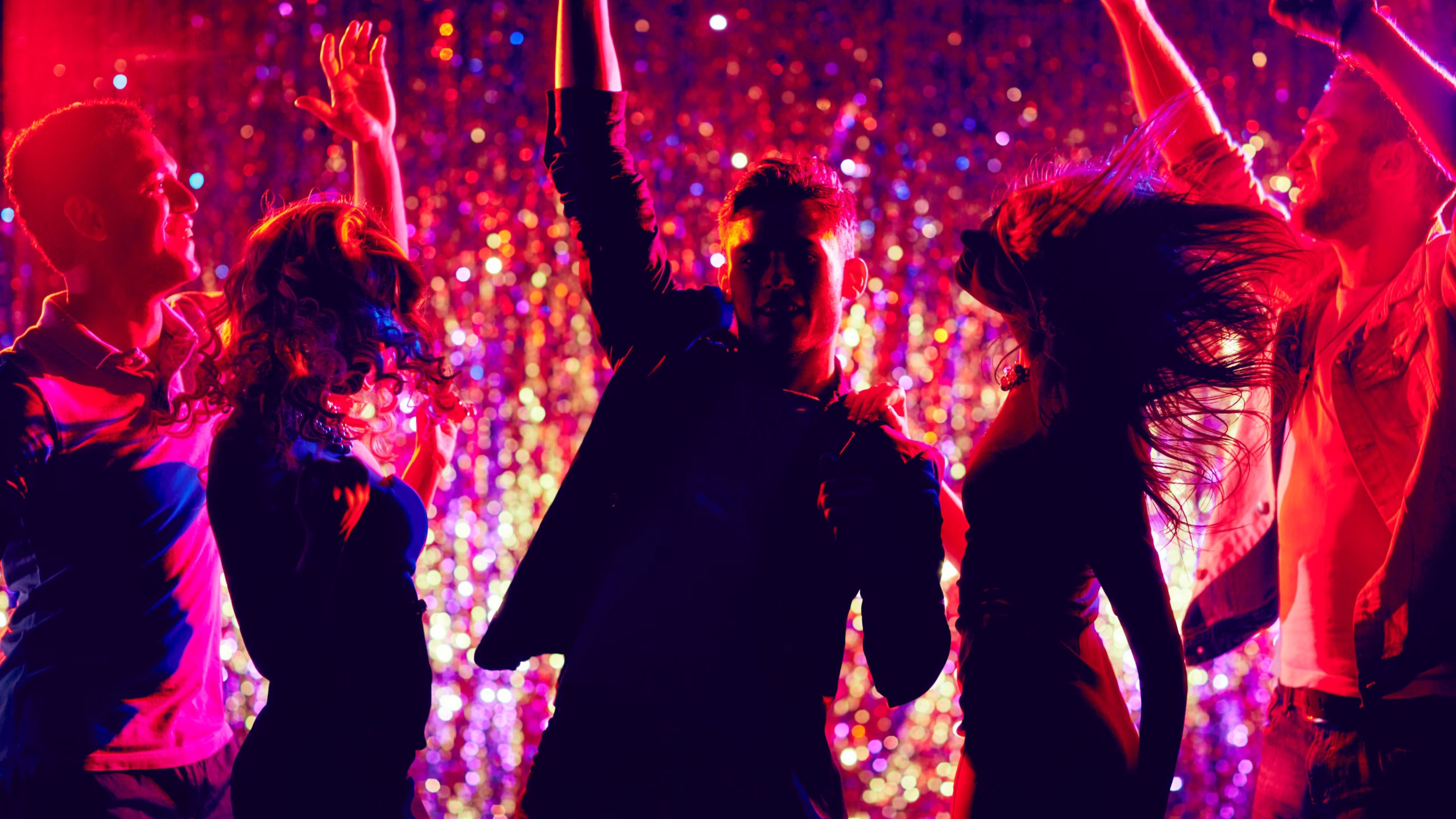 Nightclubs in decline: Why young people are turning away from the dance floor