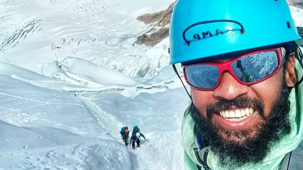 Babar summits Manaslu without oxygen