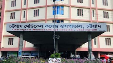 Mother gives birth to quadruplets at CMCH Chattogram