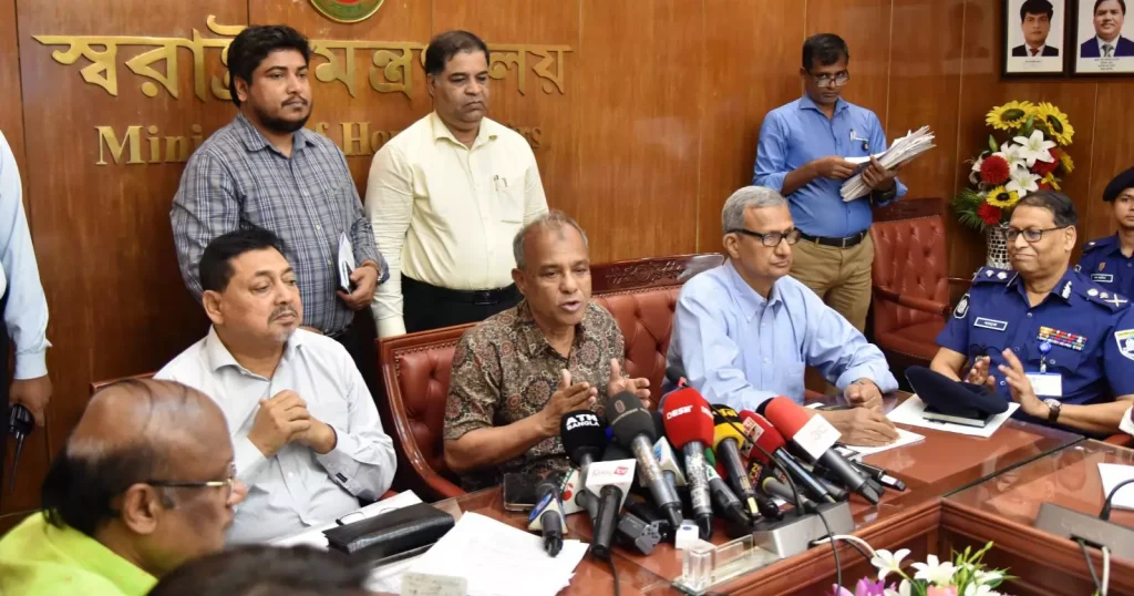 Strict ban on alcohol, drugs during Durga Puja: Home Adviser