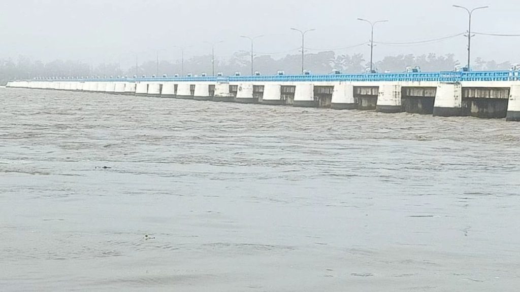 IFC raises alarm over floods, droughts in Teesta basin
