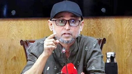 Bangladesh boards ‘election train’ through Ducsu: Farooki museum