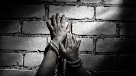 Human trafficking: 1,100 cases stuck as Dhaka tribunal awaits judge Human trafficking tribunal