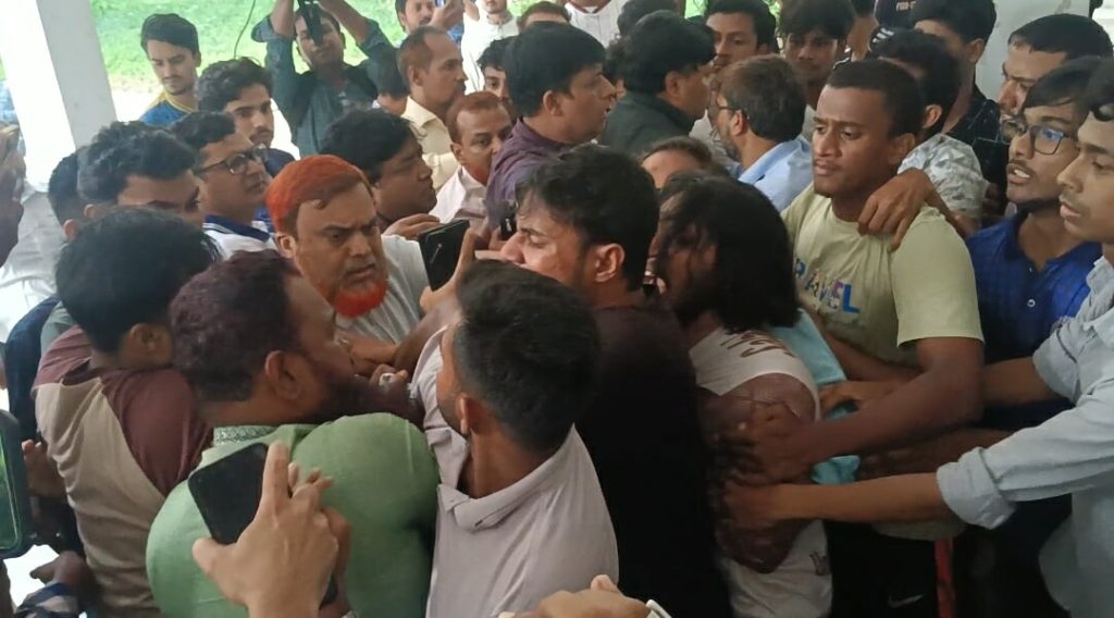 Rajshahi University teachers students Clashes