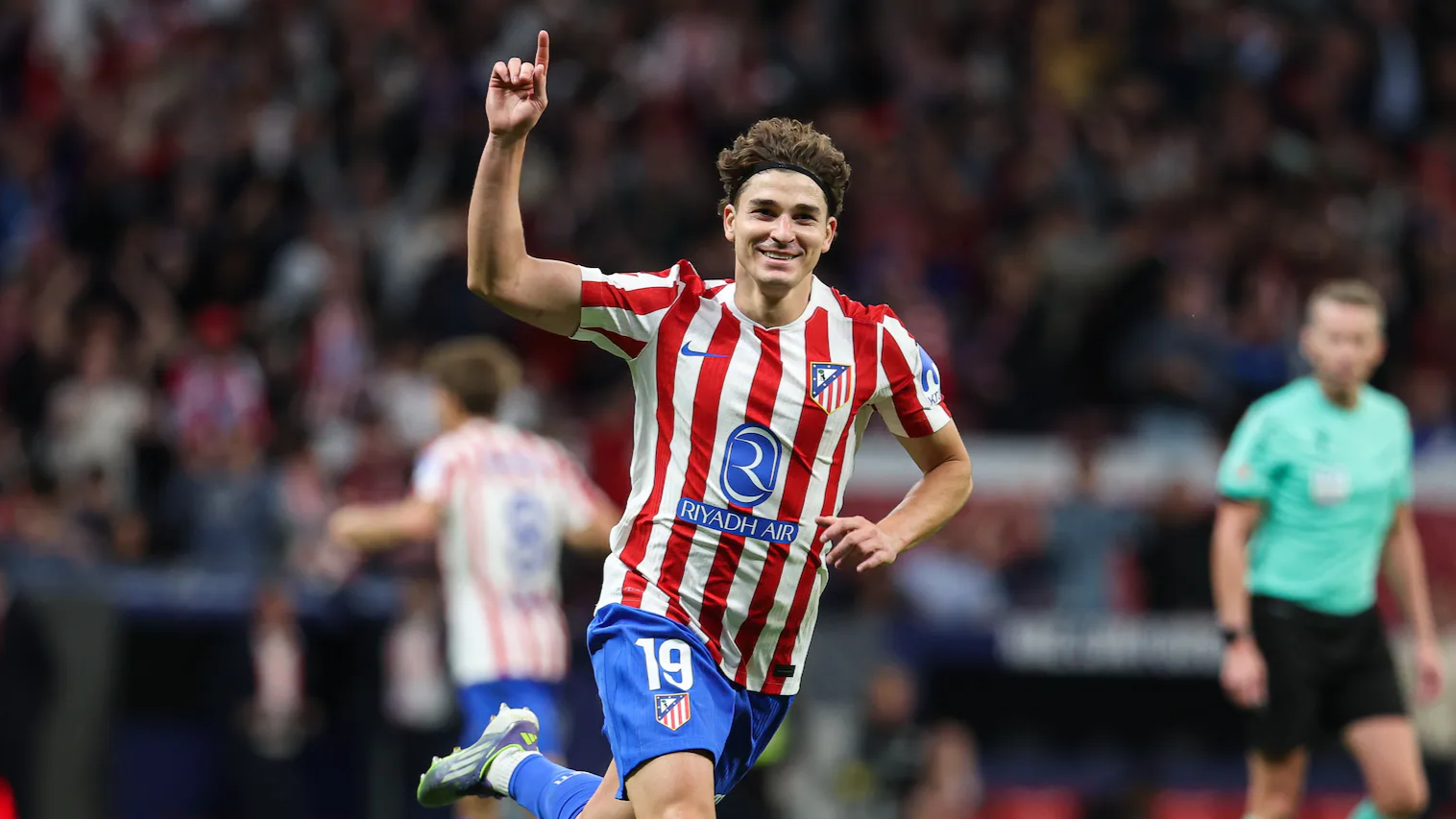 Alvarez hat-trick lifts Atletico to 3-2 win over Rayo