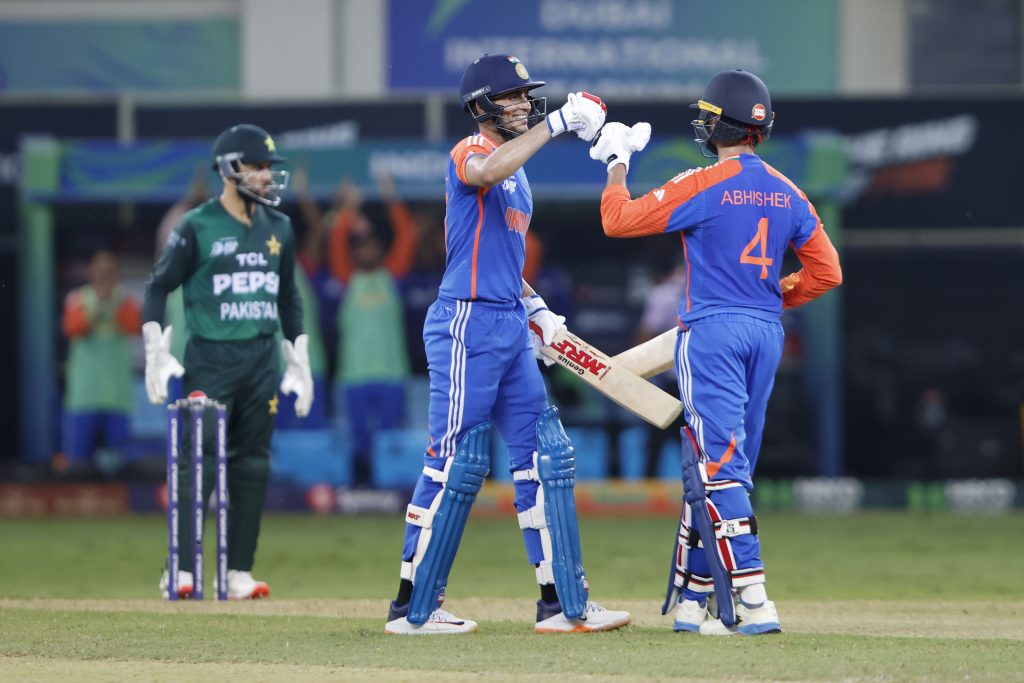 India cruise past Pakistan in their Super Fours clash