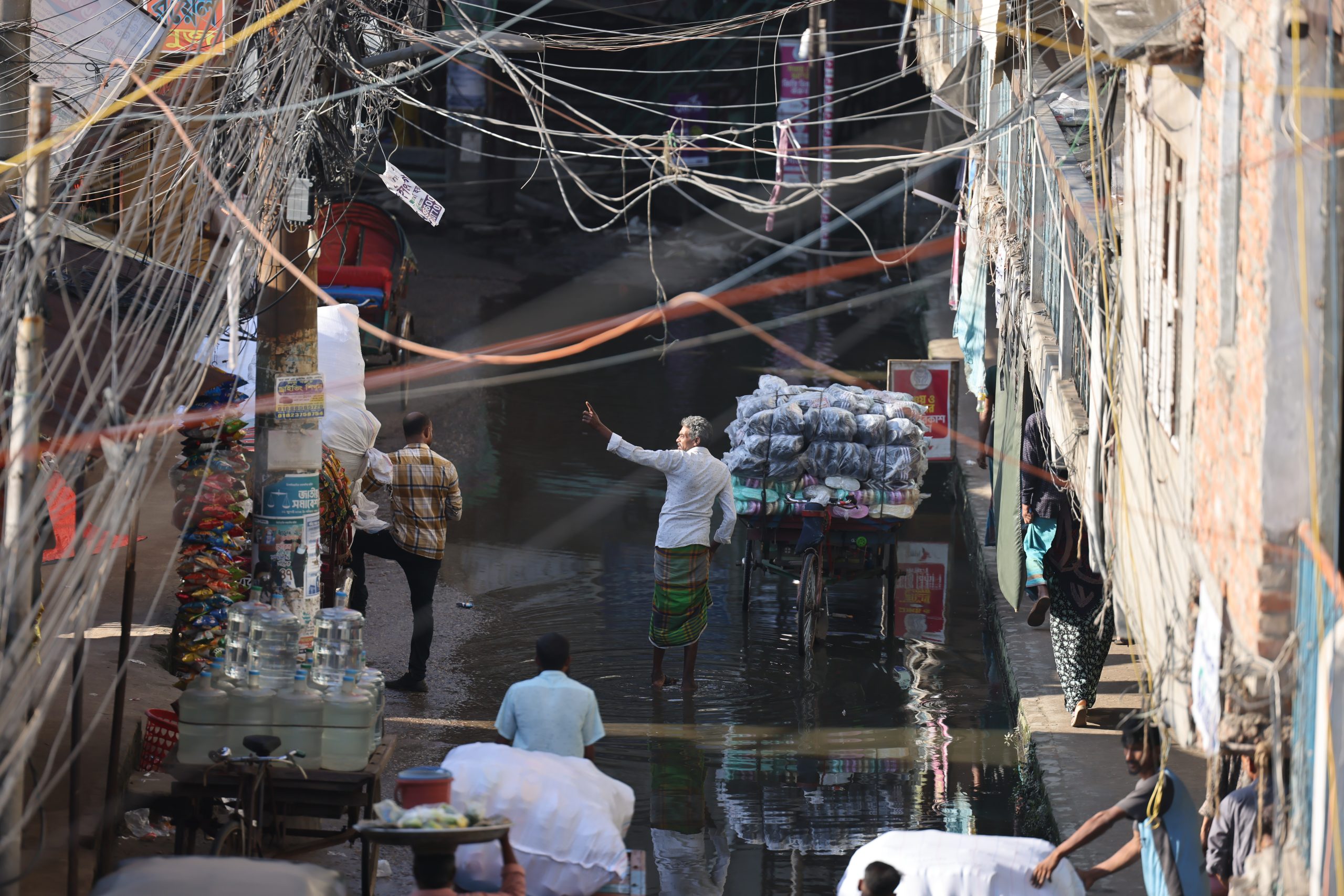 The enduring stagnation of Postogola’s alley