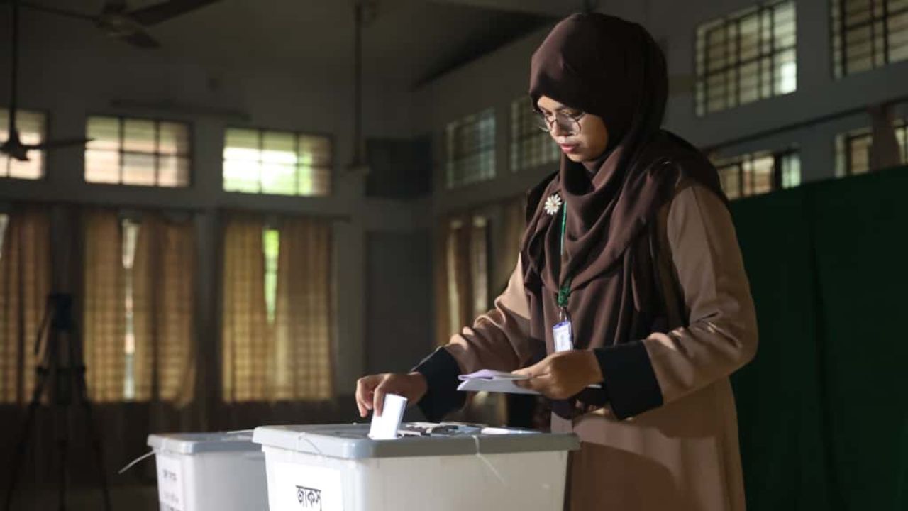 Voting in JUCSU polls disrupted by rain, power outages