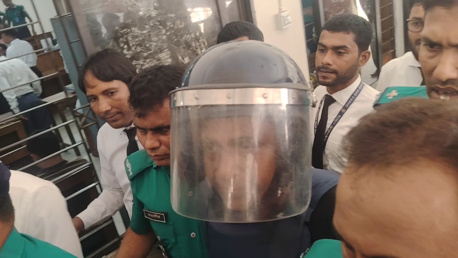 Ex-AL MP Mukti bookends court hearing with cries of ‘Joy Bangla’