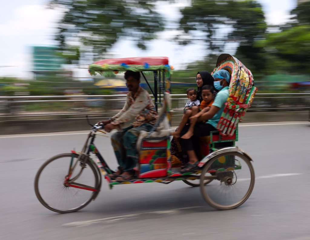 auto-rickshaw chaos
