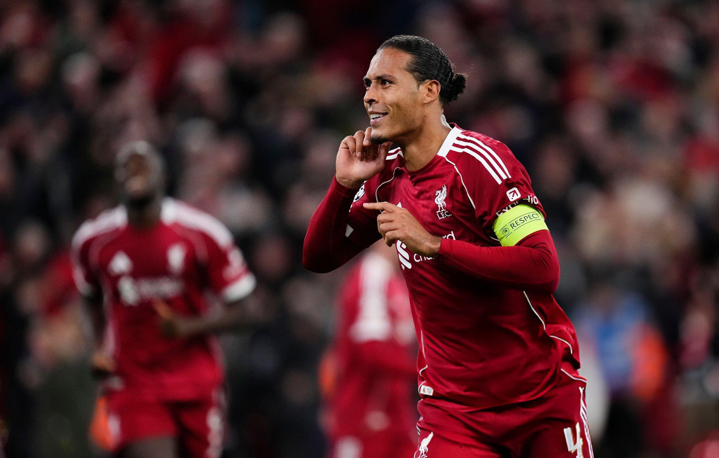 Van Dijk rescues Liverpool with stoppage-time winner against Atletico