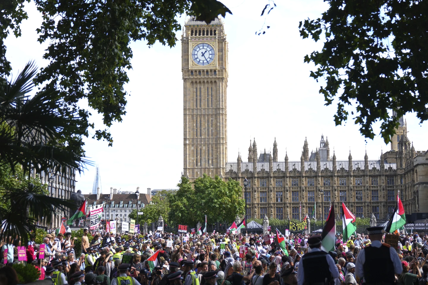 Over 425 arrested at London rally against Palestine Action ban