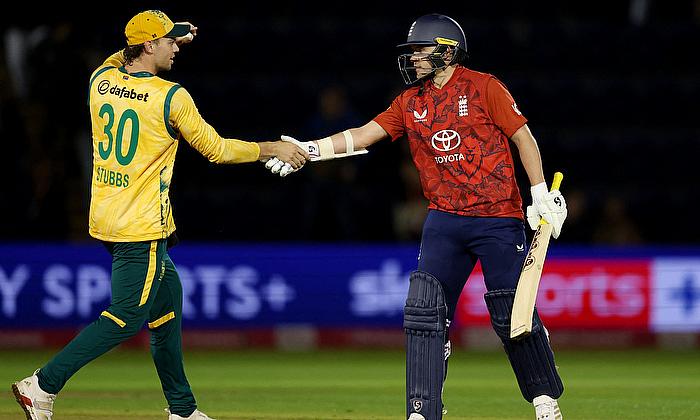 South Africa beat England by 14 runs in rain-hit Cardiff T20