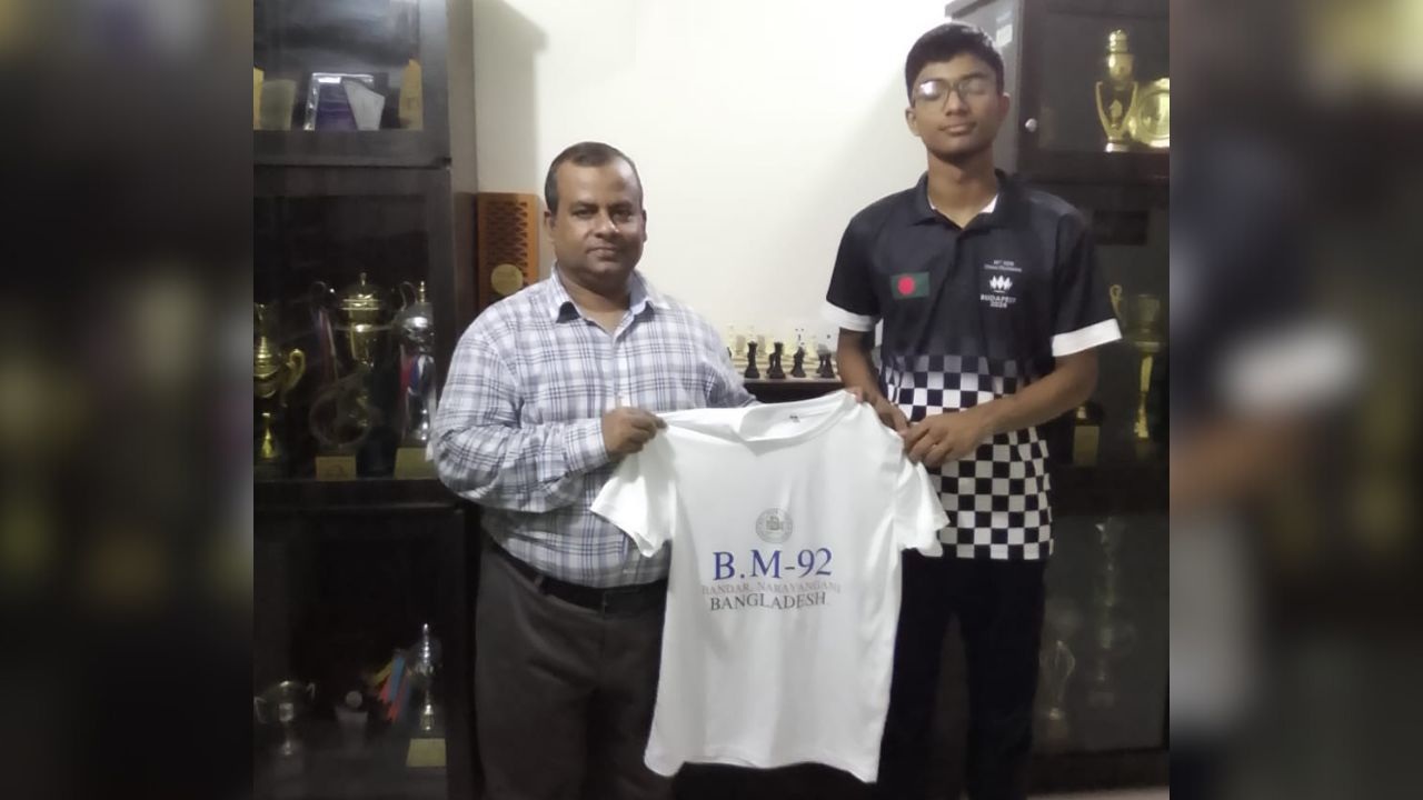 BM-92 wishes chess prodigy Neer success