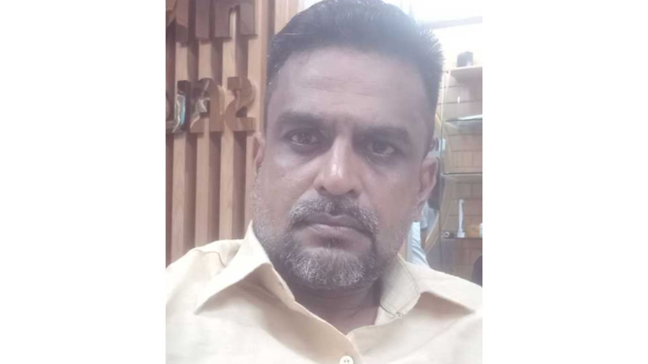 Local BNP leader hacked to death in Bagerhat