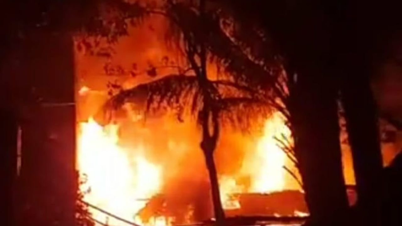 Fire breaks out in Bandarban