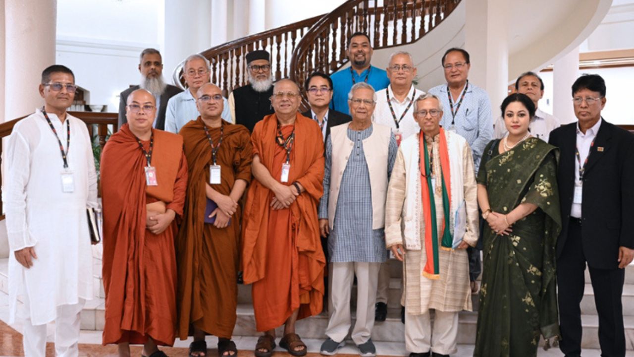 Buddhist leaders greet CA on Probarona Purnima