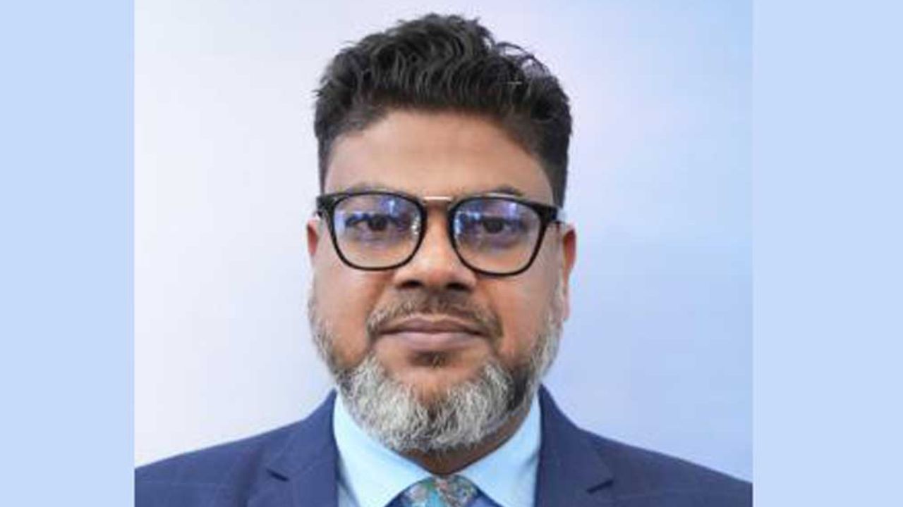 ex-naogaon-mp-omar-faruk-arrested-in-dhaka