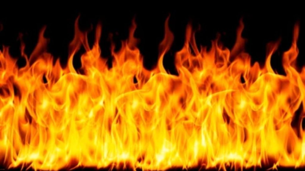 Trader killed, 9 injured as fire guts 40 shops in Ukhiya slum fire