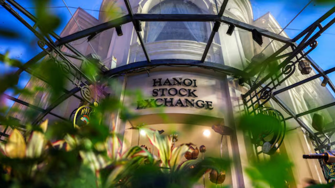 FTSE Russell upgrades Vietnam to emerging market status