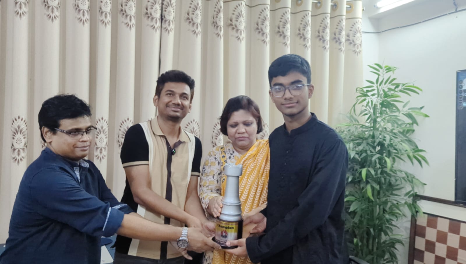 Manon Reza Neer wins first Pawn Power Blindfold Rapid Chess Tournament